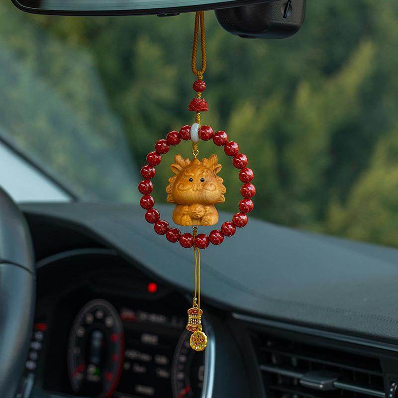 朱砂崖柏木十二生肖汽车挂件蛇年鼠牛虎兔属蛇蛇马羊猴鸡狗猪挂饰