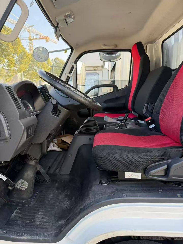 1月22日杭州福田奥铃2.5T柴油4.2米厢式货车手续齐全可过户网络拍卖公告