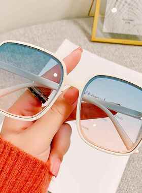 2024款米钉方形大框时尚遮阳墨镜ins韩版渐变色街拍太阳眼镜现货