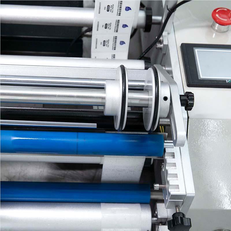 自动圆瓶贴标机 口红试剂酒玻璃OGC瓶锥瓶不干瓶胶定半位度贴标机