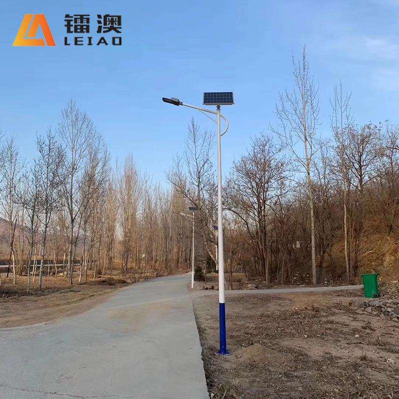 跨境新款5米30瓦新农村led太阳能路灯户外LED光伏景观庭院灯