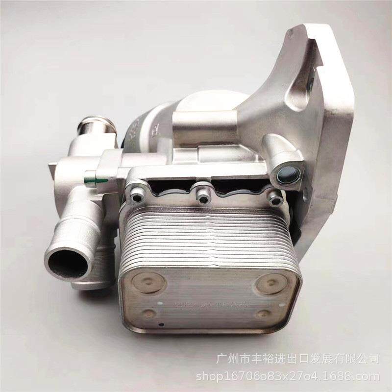 上汽大通G10机油散热器座机油格座大通G10机油冷却器散热器机油格