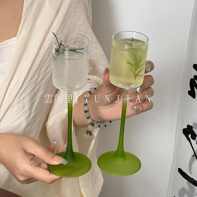 覆古磨砂绿直筒玻璃高脚杯鸡尾酒杯小众高级感香槟杯甜酒杯果汁杯
