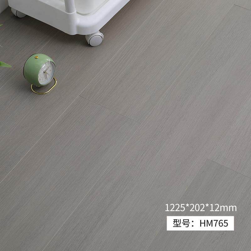 12mm国标强化复合地板家用防水原木风耐磨环保卧室锁扣厂家直销