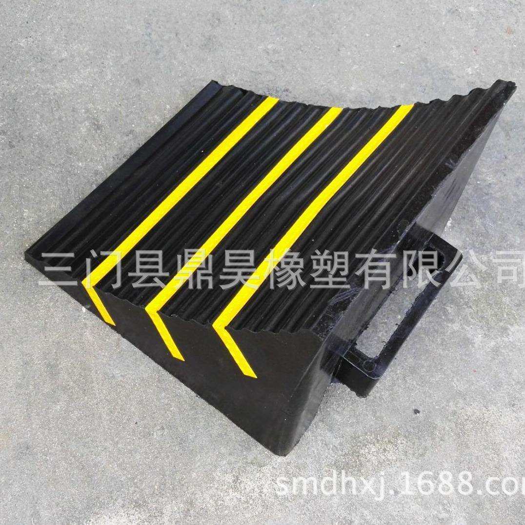 大货车专用橡胶挡轮块车轮刹阻退器斜坡临时停车阻轮块刹车防滑器