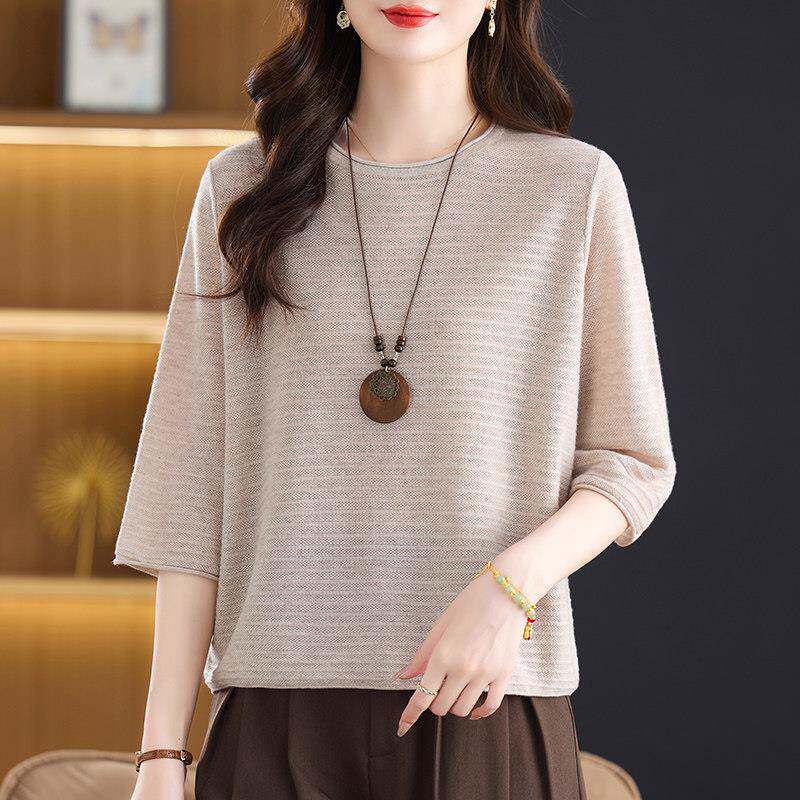 胖妈妈宽松七分袖上衣春装薄款加大码冰丝针织衫遮肚子显瘦小衫女