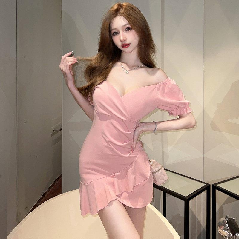 泡泡袖连衣裙女2025年性感领低胸气质荷叶边褶皱遮肚显瘦包臀裙