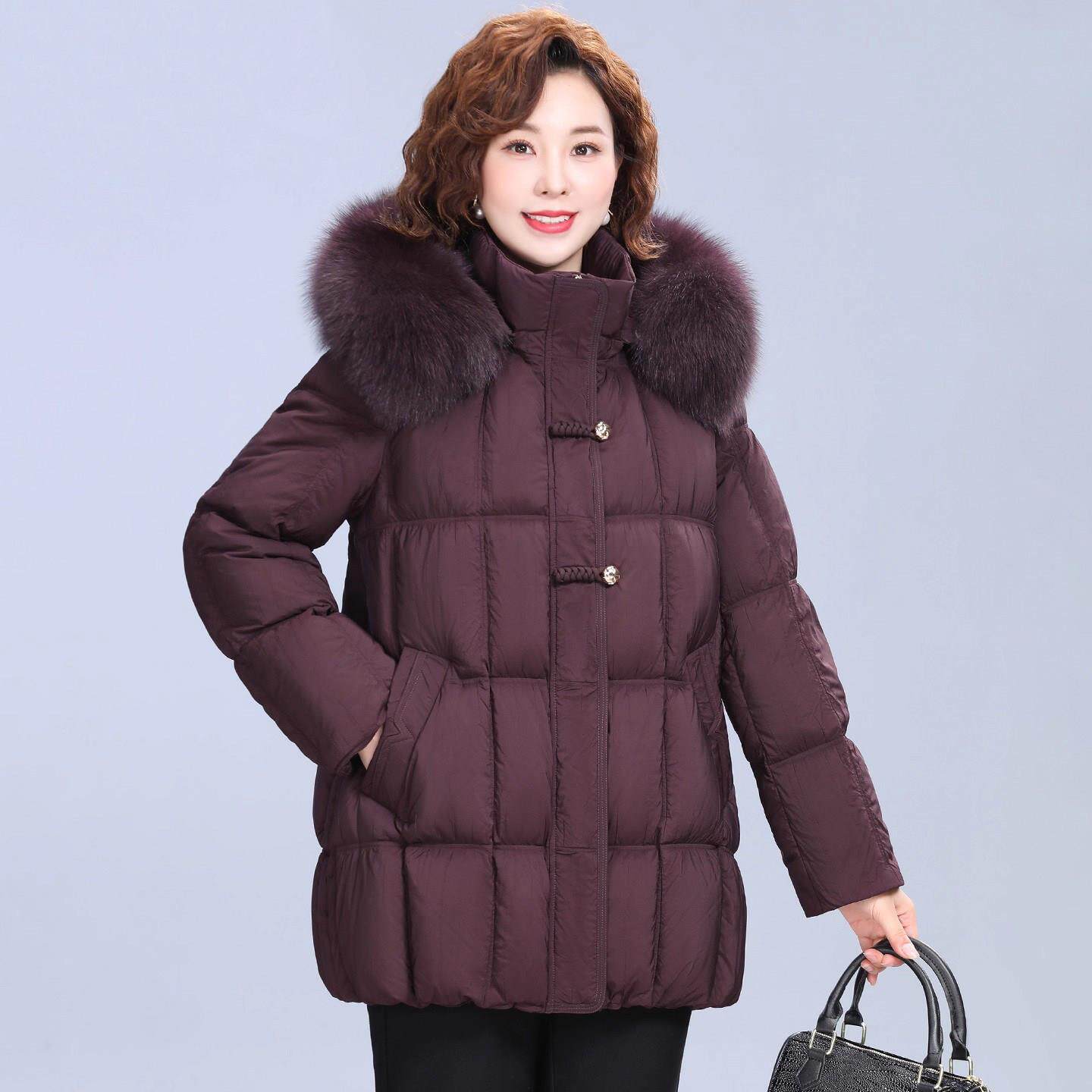 梵薇兰妈妈羽绒服洋气加厚大毛领2026新款中老年人女冬装奶奶外套