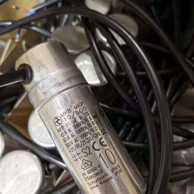 进口德国 8uF 400-460-500VAC ML MKP 8/400/IV 风机电机电容器