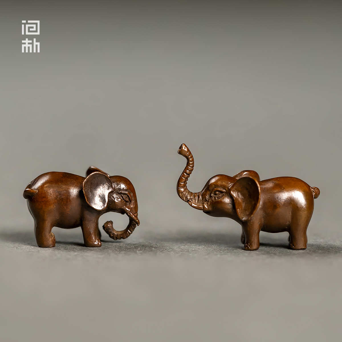 纯铜大象茶宠小摆件精品可养变色手把件茶桌创意装饰品搁置笔搁