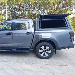 件后配件 江46铃域虎7 3改装 皮车箱高顶盖行李条三开门高 卡5