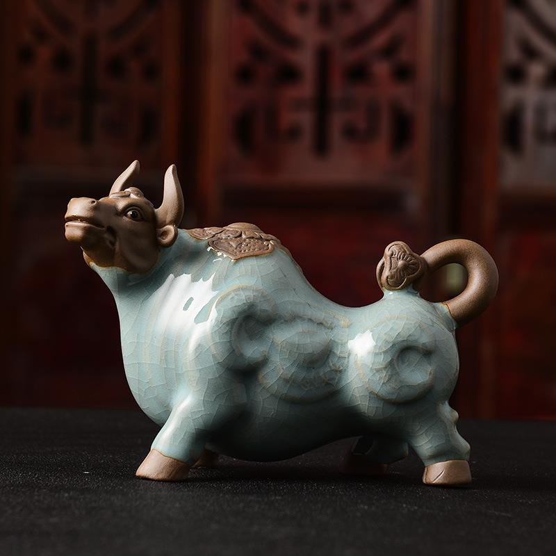 紫砂茶宠摆件祥牛陶瓷创意哥窑窑开片可养精品茶道配件茶桌装饰
