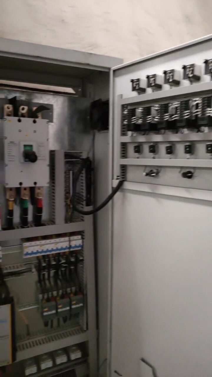 双开门电柜一套