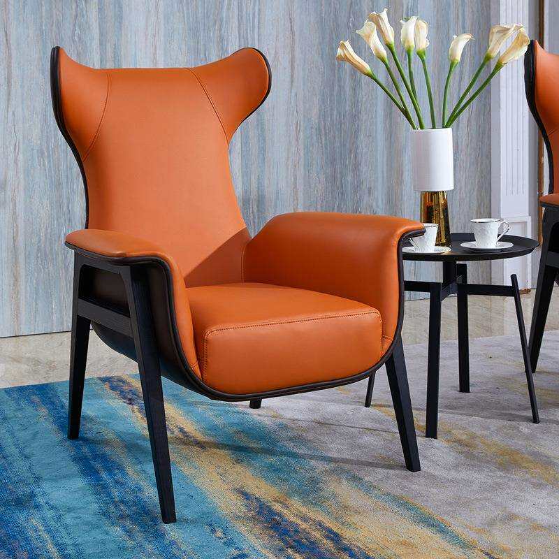 北欧轻奢休闲现代椅子设计师客厅单人沙发意式极简皮艺实木老虎椅