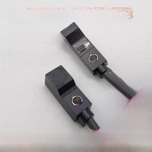 平板小型接近开关传感器E2S Q23 Wq113 E2S W21 W23 W25