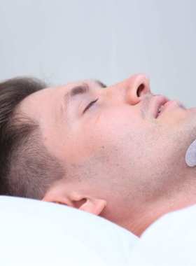 4100 Pro 云中飞简约家用便携防打鼾止鼾呼噜消止鼾器