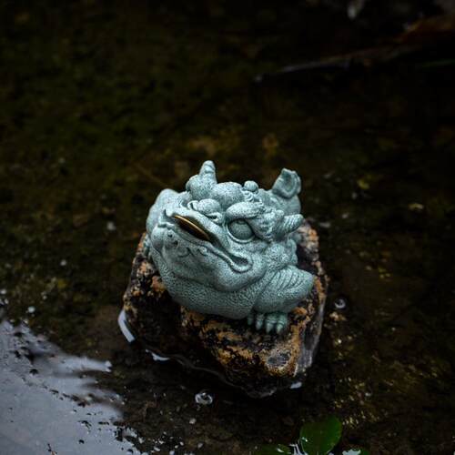 中式国潮青砂石招财金蟾摆件 精品可养中式茶桌茶台通宝蟾蜍茶宠