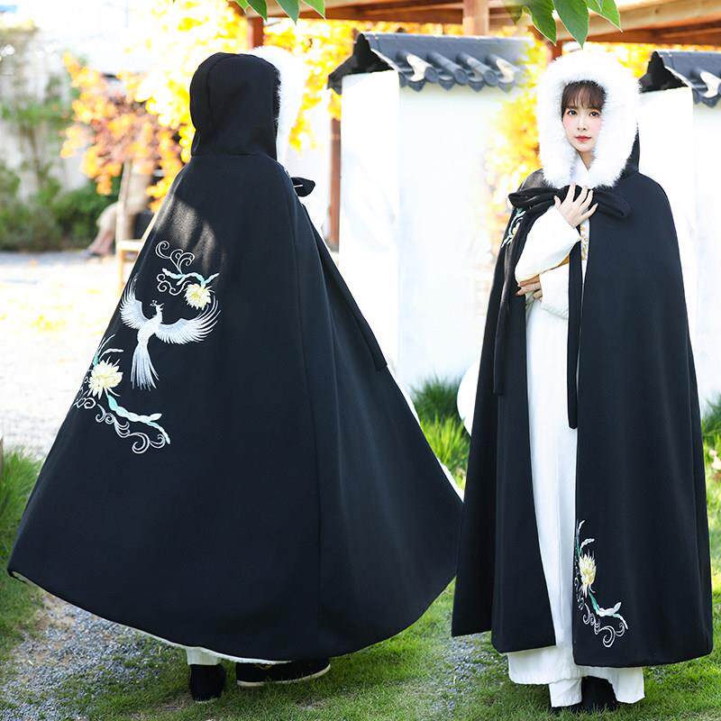汉服斗篷女冬加厚加绒重明鸟绣花长款保暖黑色披风古风大毛领大摆 - 实物图