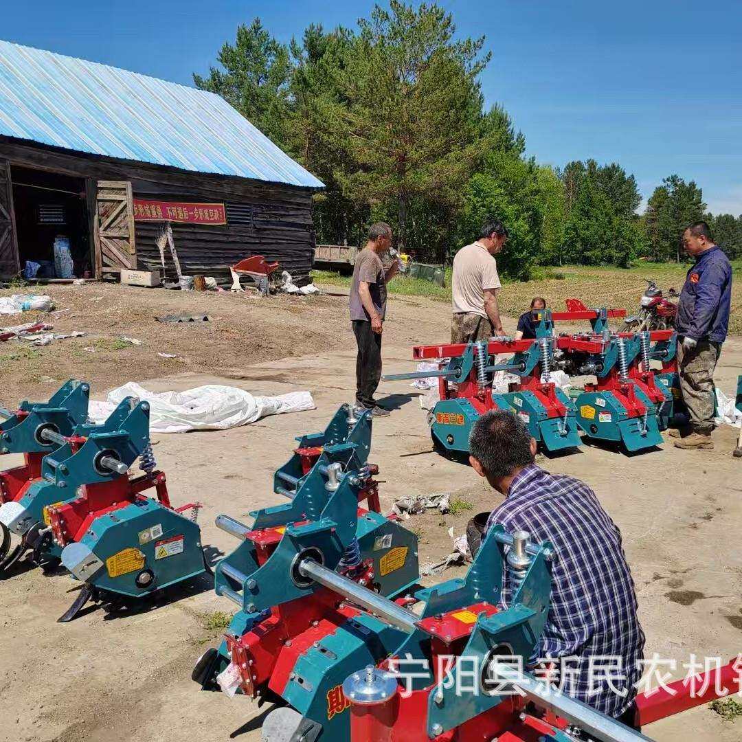 玉米大豆地用中耕除草机辣椒棉花土豆地里用松土培土机锄草机