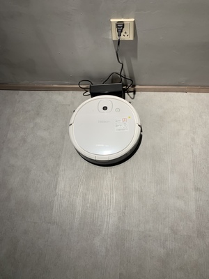 扫地机器人科沃斯DJ35和石头S51哪个好，差别大不大？