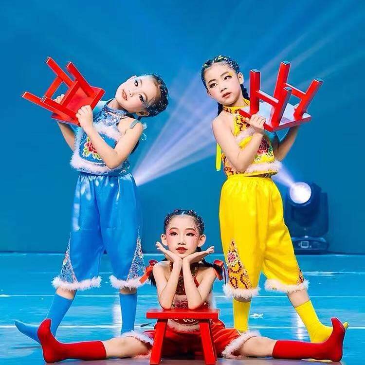 姥姥门前唱大戏儿童演出服六一元旦喜庆妞妞看戏舞蹈服凳子表演服
