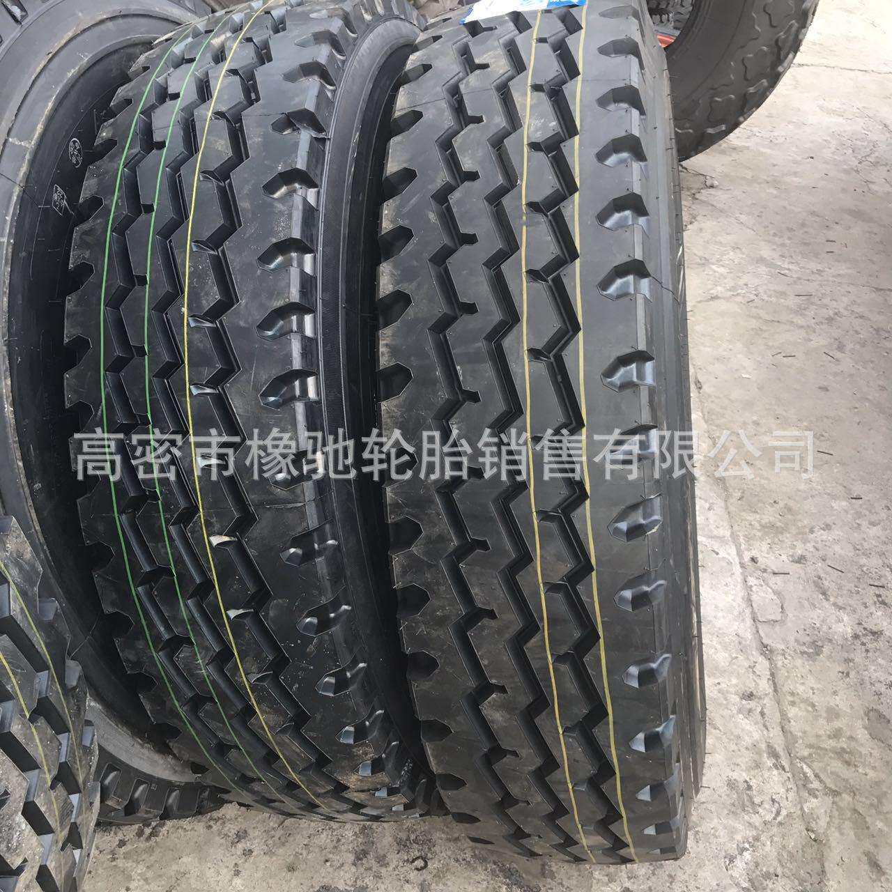 全钢子午线汽车轮胎825/900/1000/1100/1200R20载重卡车轮胎