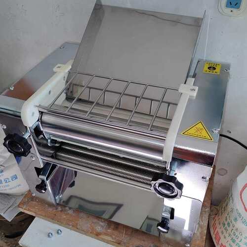 不锈钢电动面条机压面机家用商用小型全自动擀面揉面一体机