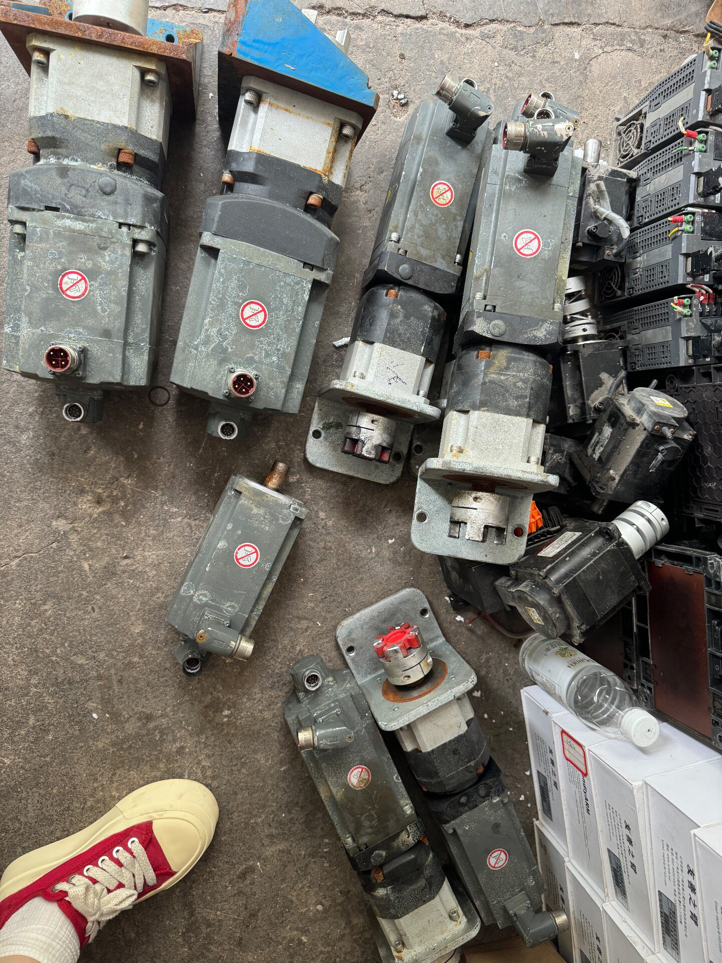 西门子伺服电机拆机5千瓦共6台，8千瓦2台