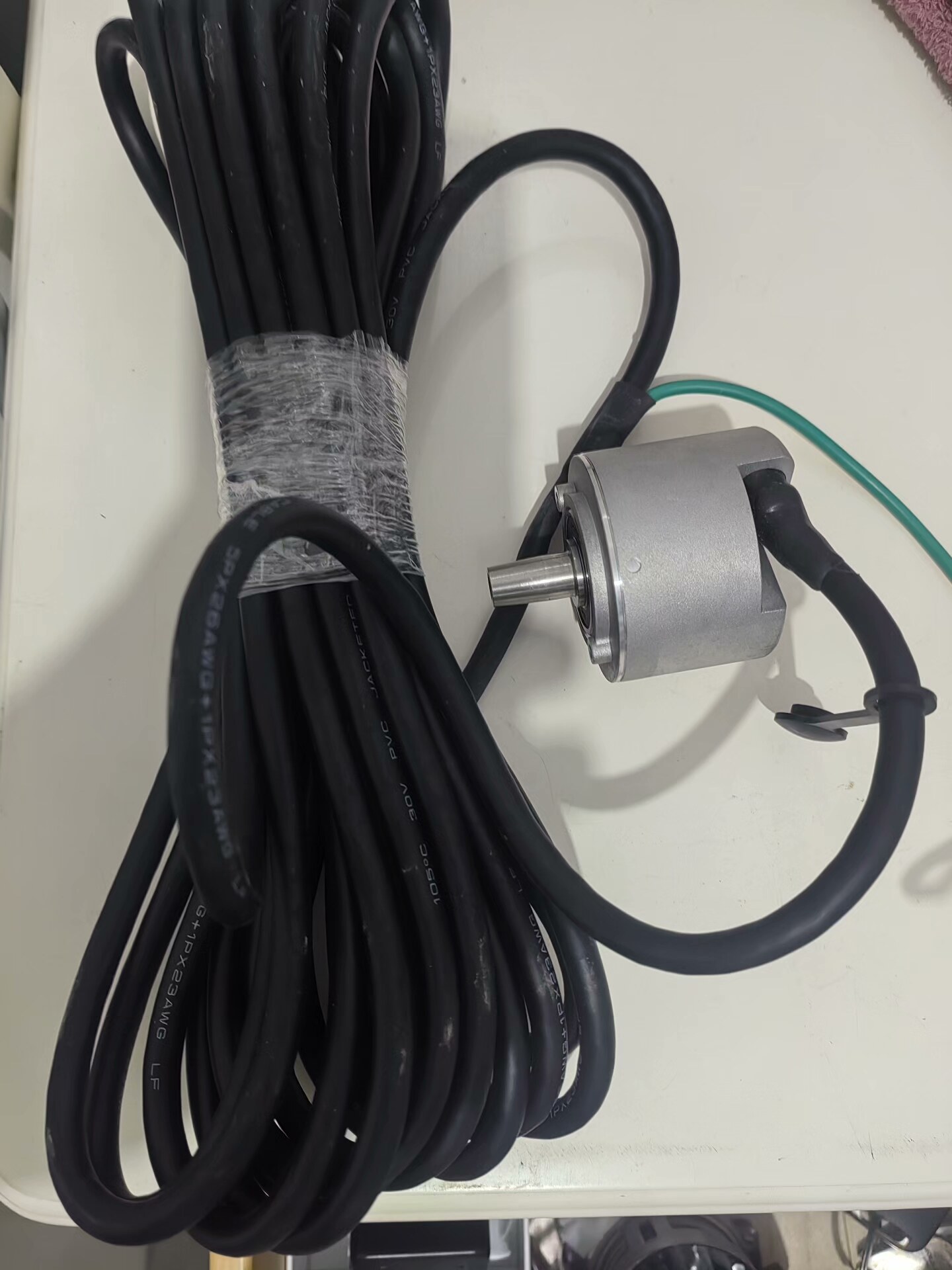 全新日立电梯多摩川主机编码器，成色如图，功能包好，标签掉了！