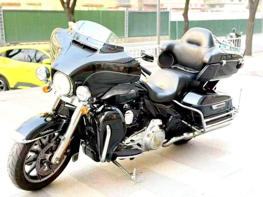 4月15日郑州市（进口）哈雷旗舰滑翔摩托车一手车原版带升级件网络拍卖公告