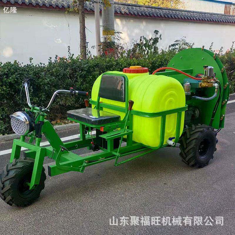 高射程果树喷药机葡萄树梨树风送打药机乘坐式三轮式桃树喷雾机