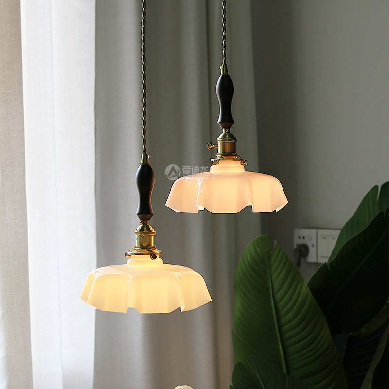 法式中古浪漫餐厅民宿店铺吧台飘窗阳台床头灯具复古奶光玻璃吊灯