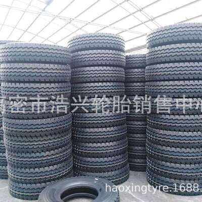 卡车钢丝胎9.00r20 10.00R20货车重载耐磨 全钢丝载重大货车轮胎