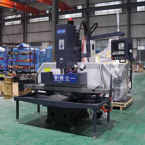 北一机床供应cnc銑床VMC530小型加工中心 数控铣床3轴 小型钻铣床