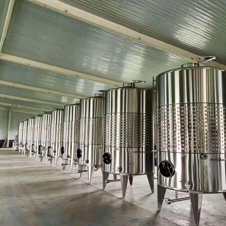 红酒酒精储罐大型不锈钢啤酒罐白酒酿酒罐液体储存罐