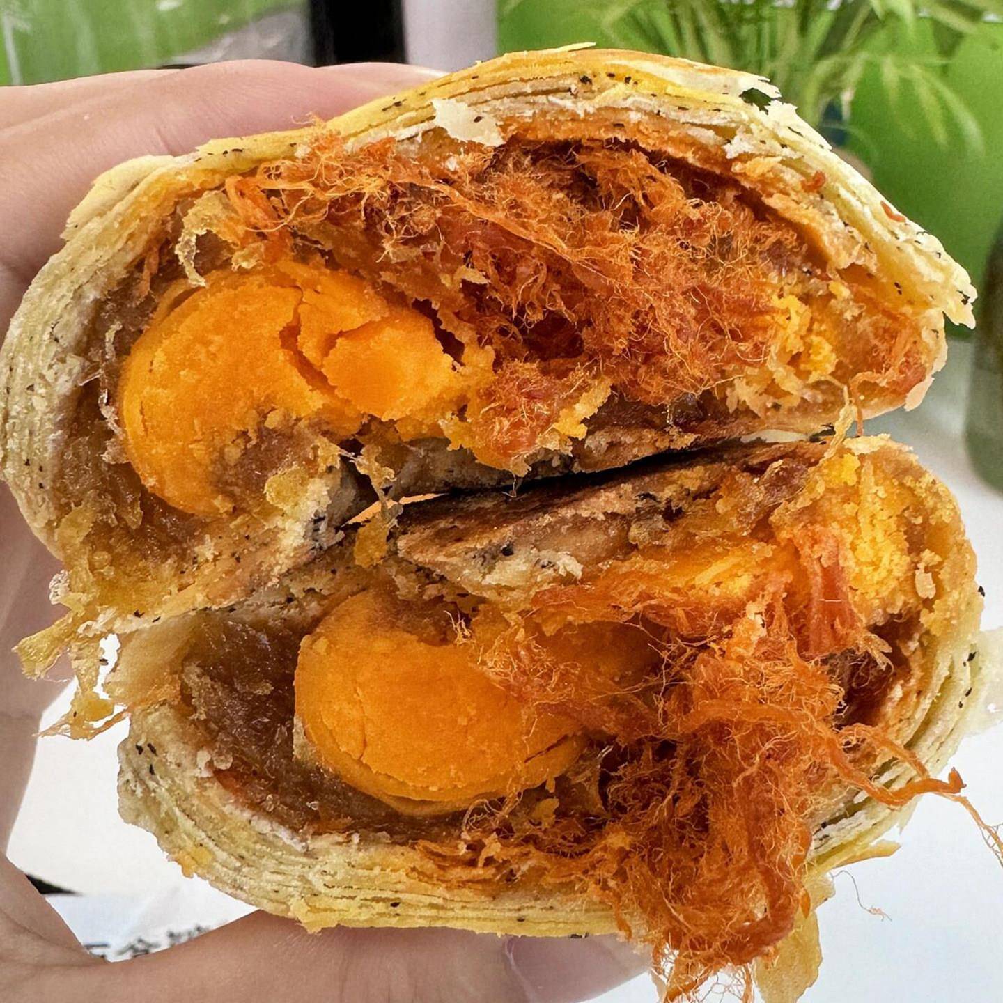 手工凤梨蛋黄酥低糖低脂中式糕点高端女生零食