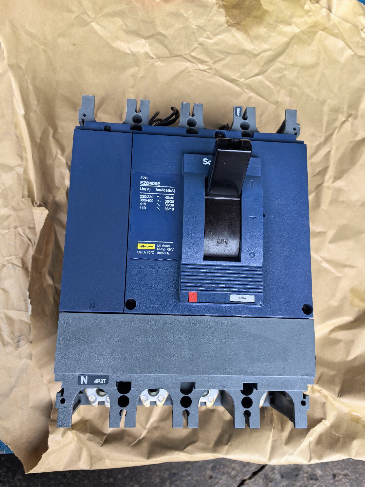 Schneider Electric/施耐德EZD400E塑