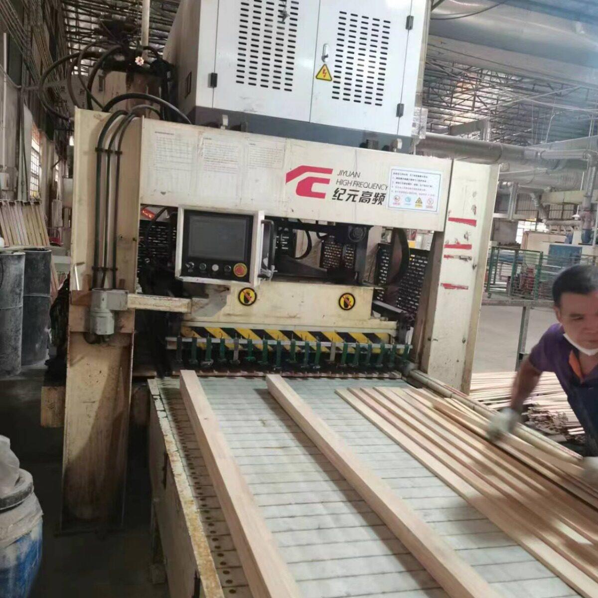 厂家出售木工机械频拼板机大量价回收各类二手木工机械设备