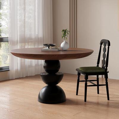 实木圆形餐桌新款中古风设计师法式覆古胡桃木色家用小户型圆桌