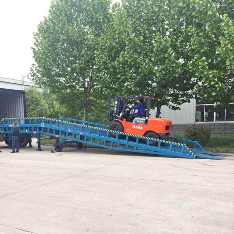 江苏手动液压移动式集装箱装货平台货柜登车桥平台厂家装卸货