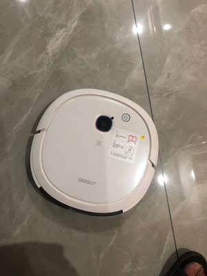 科沃斯DK45和扫地机器人哪个好，优缺点区别是？