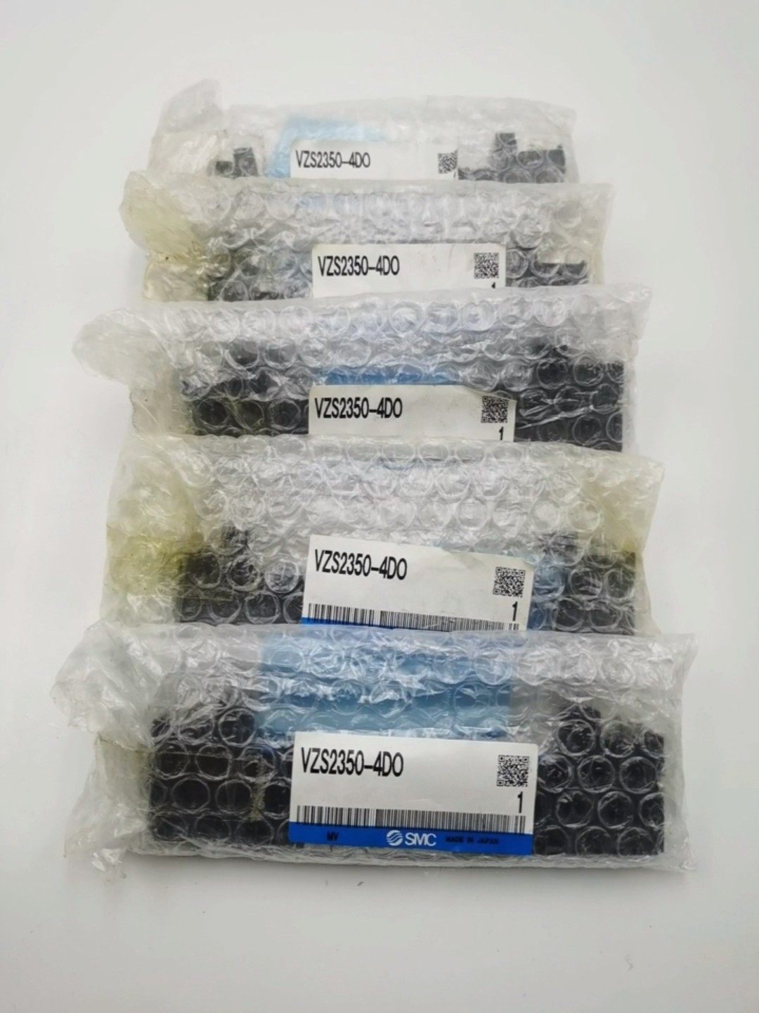 处理5个VZS2350-4DO 220VAC全新原装SMC电