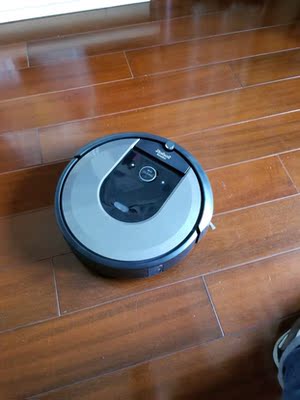 探讨下iRobot新品i7+扫地机器人怎么样质量烂不灶？