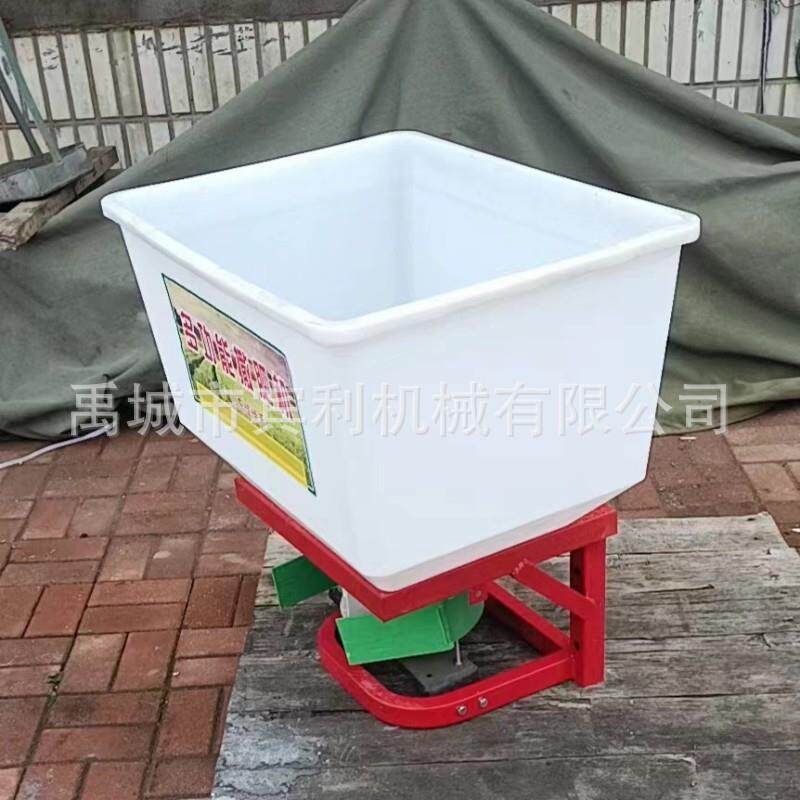 供应小型颗粒肥撒料斗电动施肥机加厚塑料桶撒肥机器