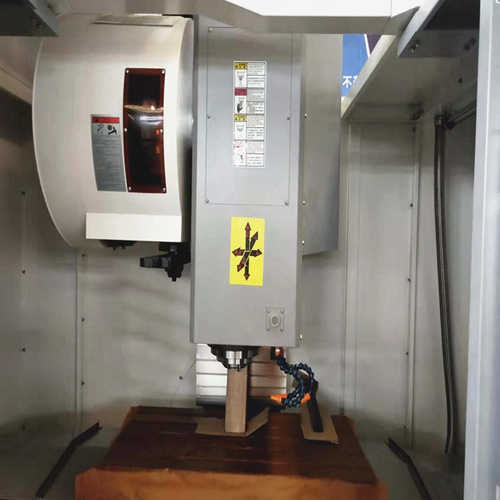 现货VMC650立式加工中心 高钢模具加工中心 vmc1165数控铣床