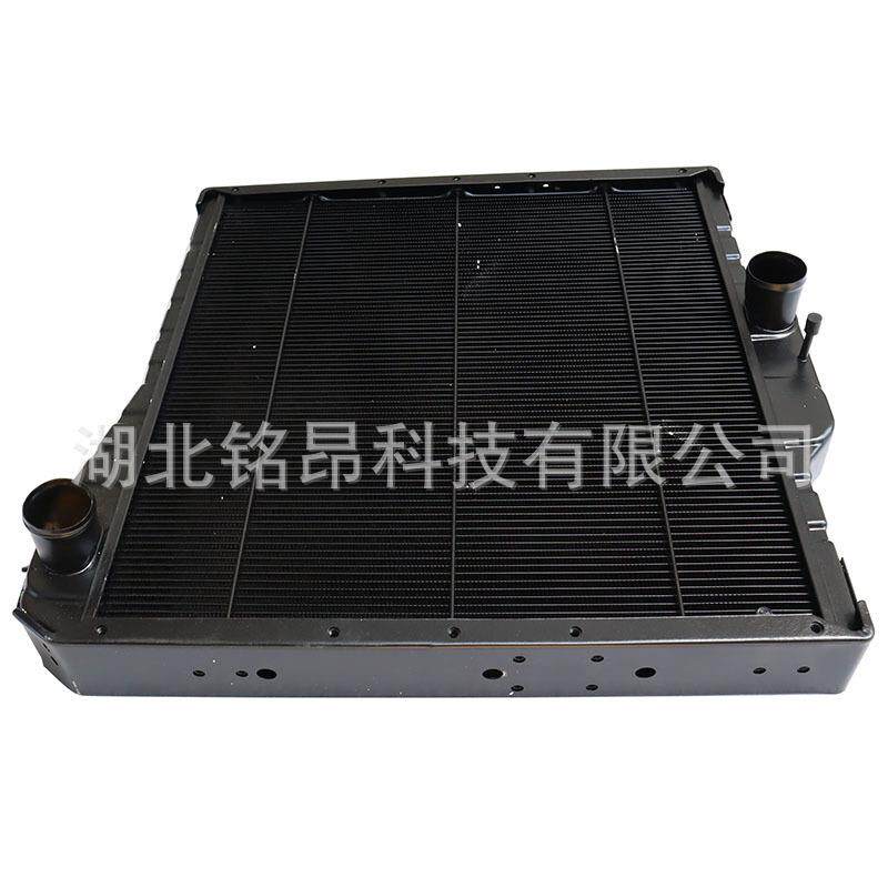 东风越野车EQ2102N散热器水箱发动机冷却散热1301A07B-001