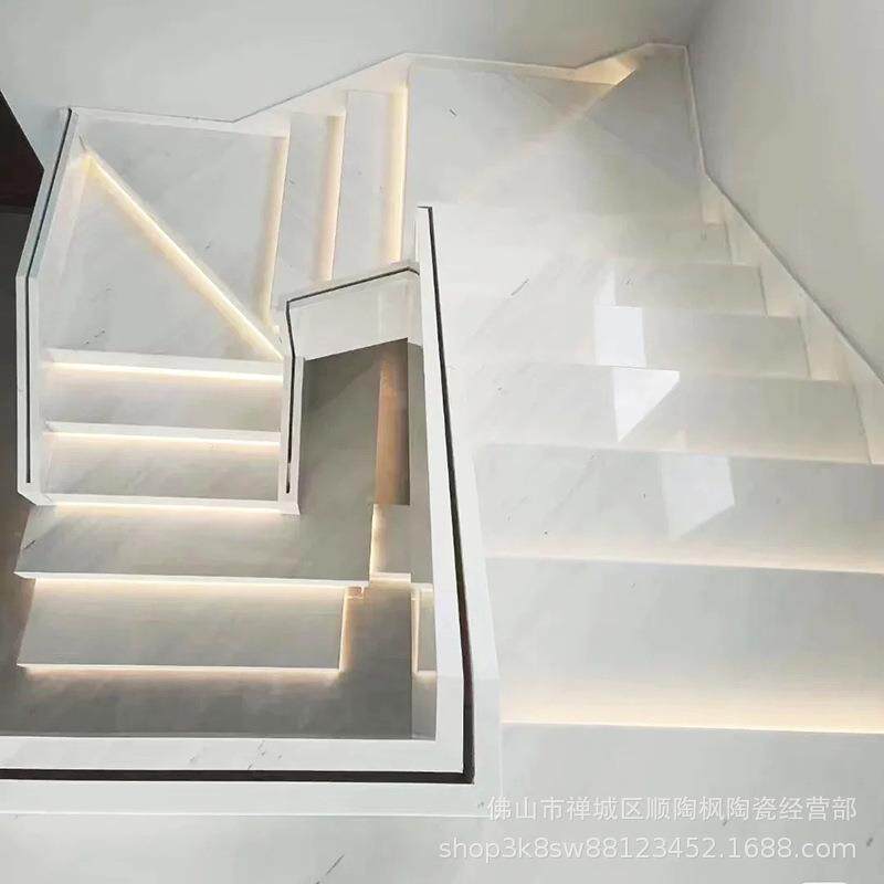 带釉一体式楼梯砖470X1200客厅瓷砖别墅楼梯地砖大理石通体砖