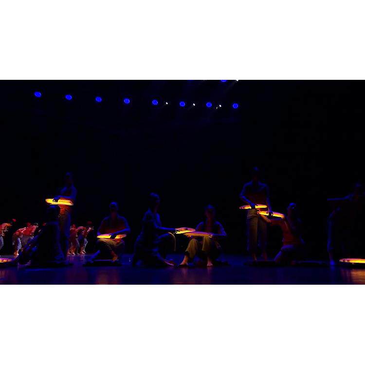 高档中小学生艺术展群踩舞曲姑娘演舞出服女子演蹈服少儿出道具凳