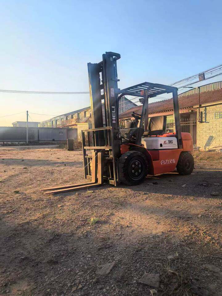 4月6日天津合力3.5吨叉车起升四米带侧移网络拍卖公告