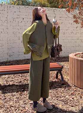 装绿色复古木衫耳b176-894边拼接马甲套裤女秋季设计感打底九分三